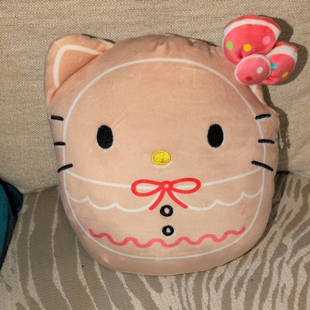 Hello Kitty Plush with Pink Bow SquishMallows New With Tags
